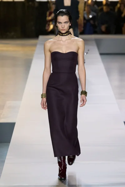Look 5